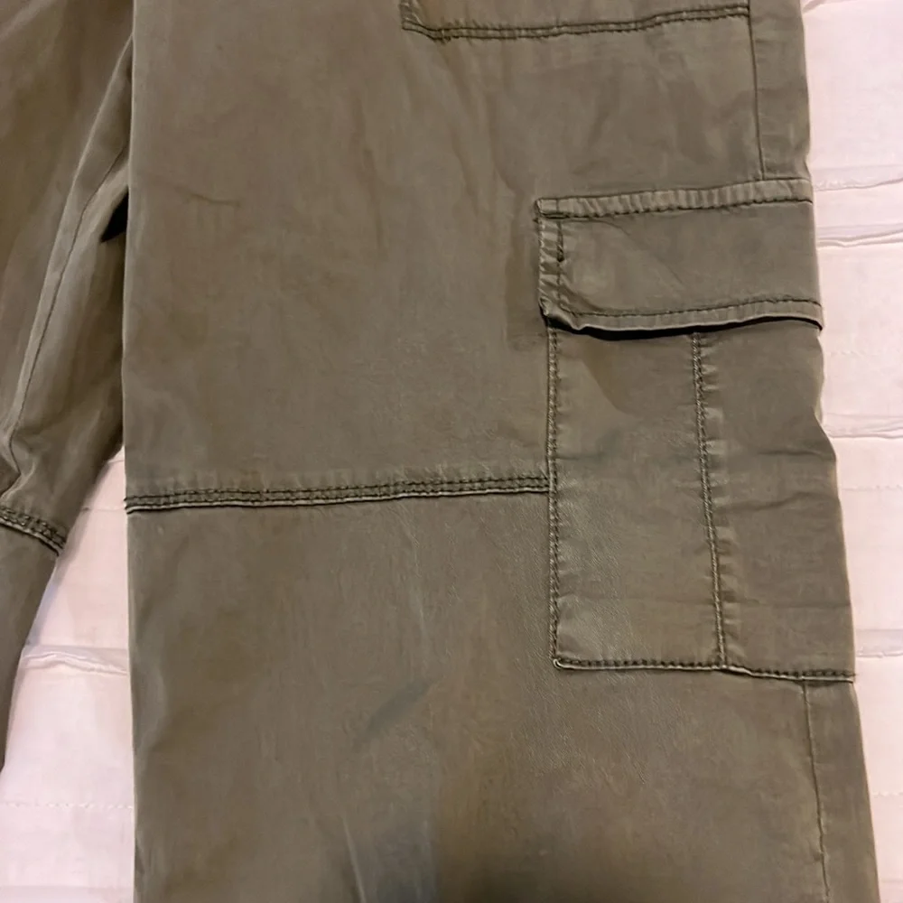 New Women Sanctuary pants - Picture 3 of 5